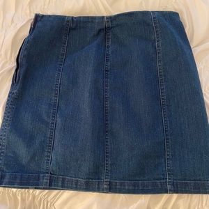 Wild honey brand blue Jean skirt size small
